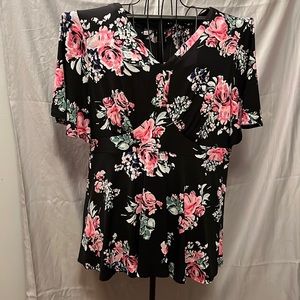 👚👚Torrid Black Floral Jersey Knit Peplum Top
